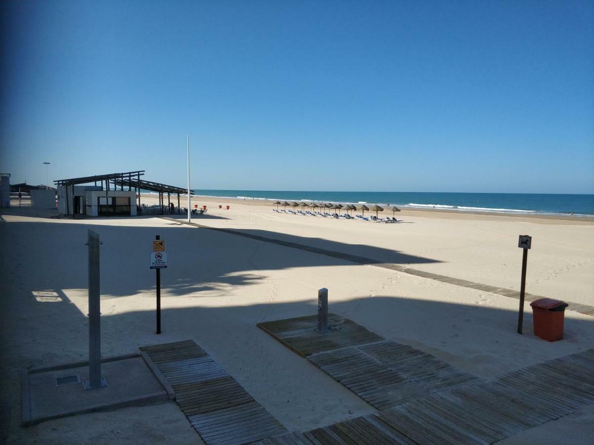 Guesting Comodoro Apartment Cadiz Exterior photo
